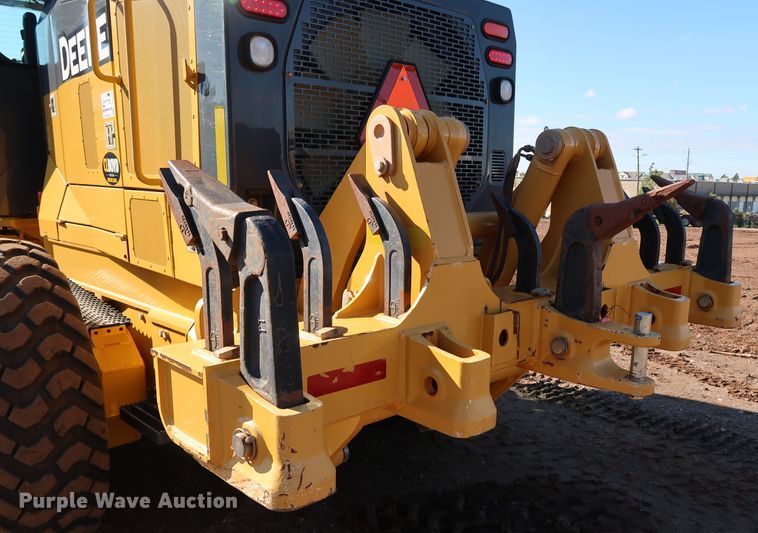 image for item DJ2420 2016 John Deere 672G  motor grader