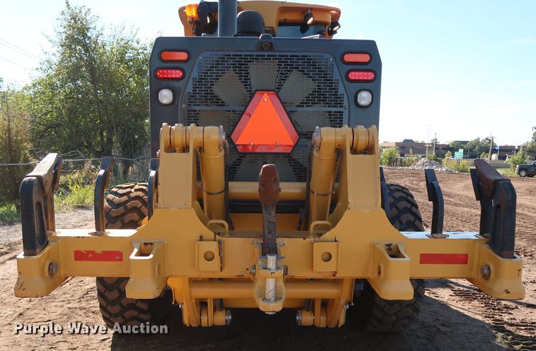 image for item DJ2420 2016 John Deere 672G  motor grader