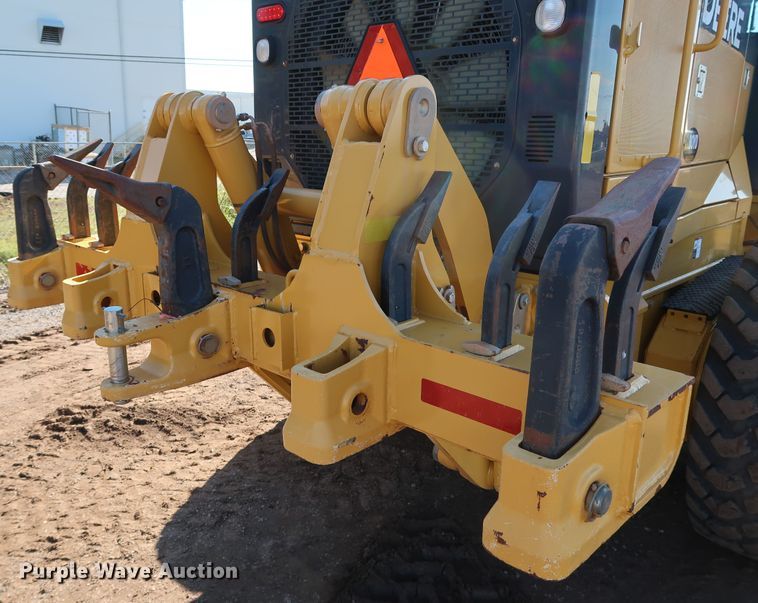 image for item DJ2420 2016 John Deere 672G  motor grader