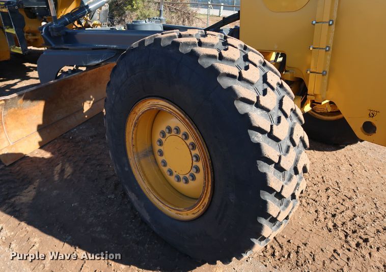 image for item DJ2420 2016 John Deere 672G  motor grader