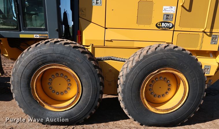 image for item DJ2420 2016 John Deere 672G  motor grader