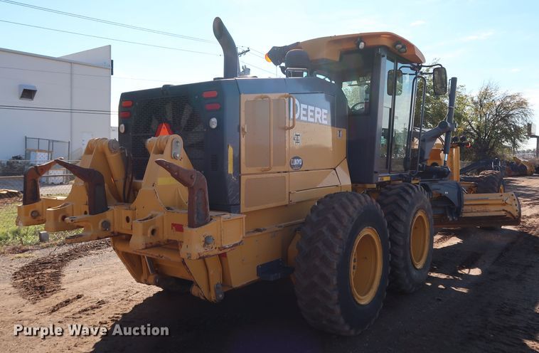 image for item DJ2421 2016 John Deere 672G  motor grader