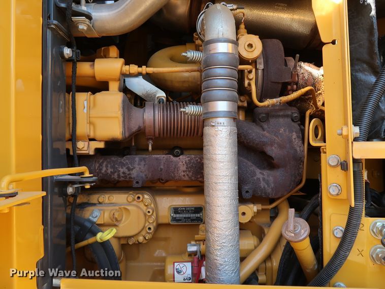 image for item DJ2421 2016 John Deere 672G  motor grader