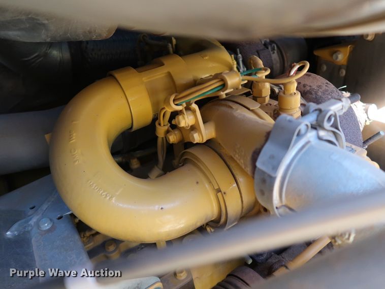 image for item DJ2421 2016 John Deere 672G  motor grader