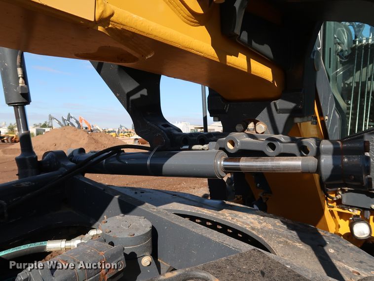 image for item DJ2421 2016 John Deere 672G  motor grader