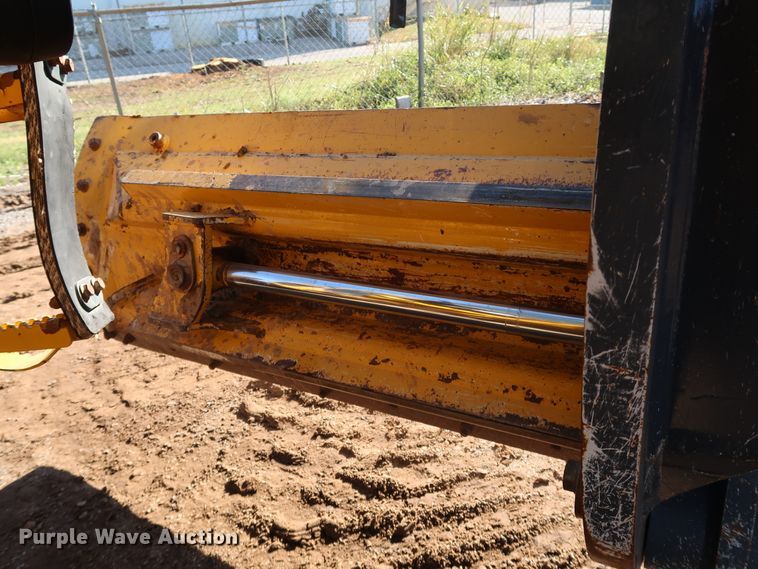 image for item DJ2421 2016 John Deere 672G  motor grader