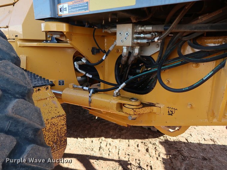 image for item DJ2421 2016 John Deere 672G  motor grader