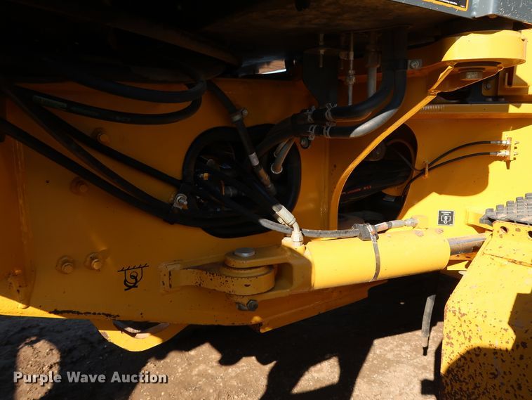 image for item DJ2421 2016 John Deere 672G  motor grader