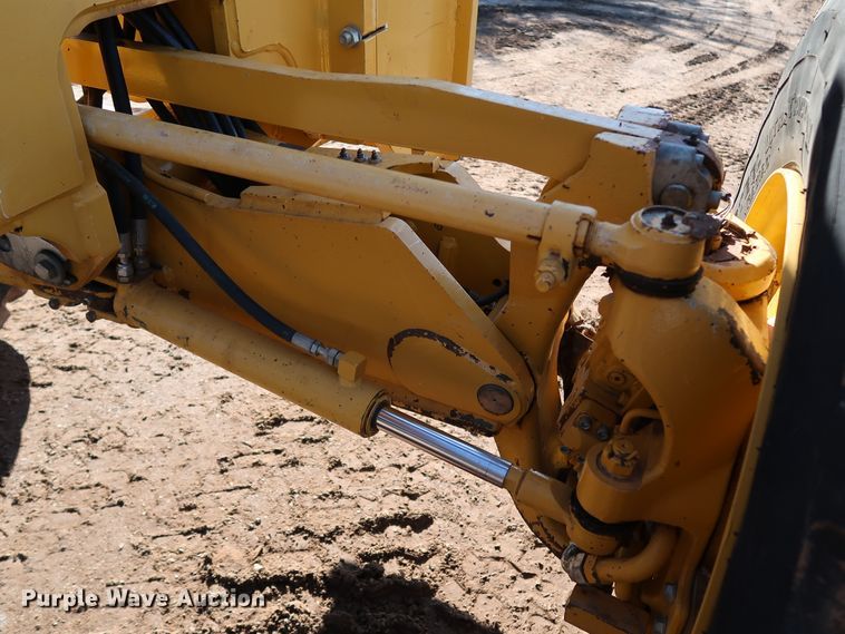 image for item DJ2421 2016 John Deere 672G  motor grader