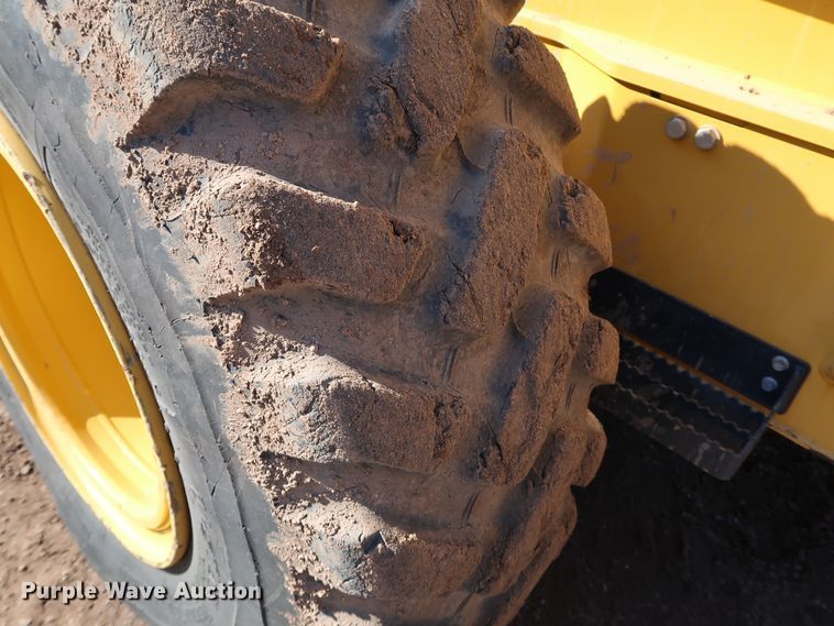 image for item DJ2421 2016 John Deere 672G  motor grader