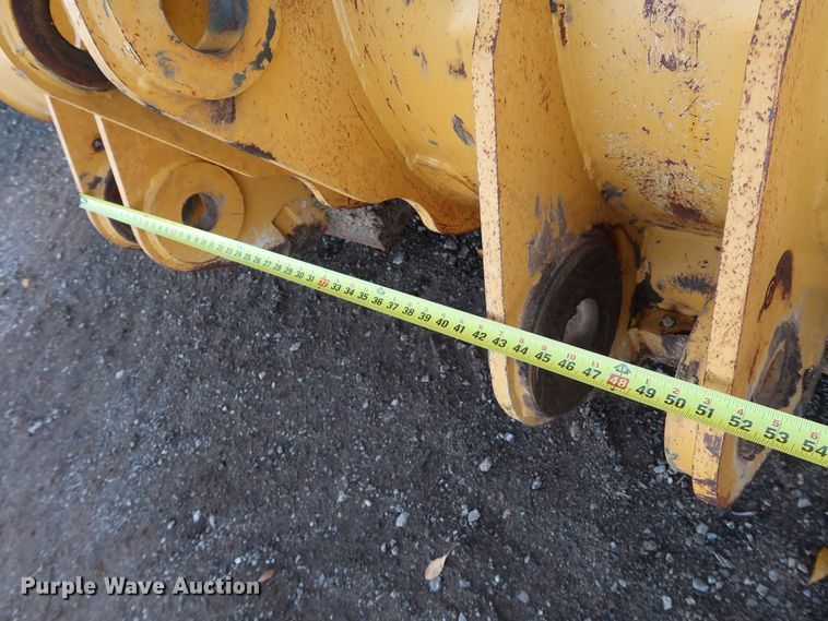 image for item DJ2424 Paladin 744k  loader bucket