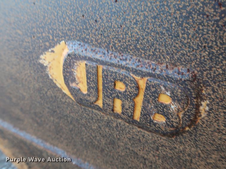 image for item DJ2424 Paladin 744k  loader bucket