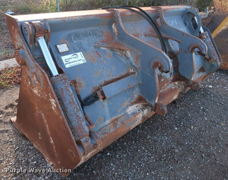 image for item DJ2425 JRB 624H  four-in-one loader bucket