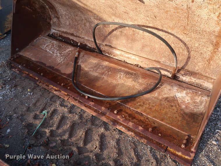 image for item DJ2425 JRB 624H  four-in-one loader bucket