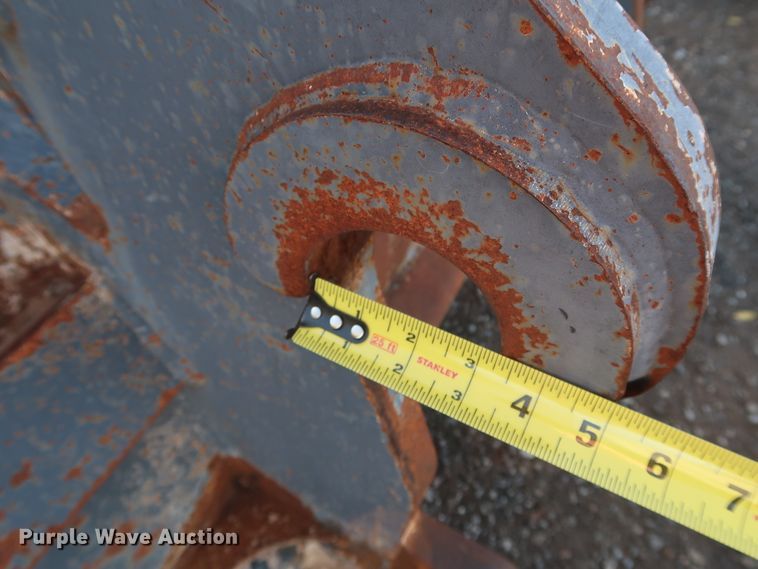 image for item DJ2425 JRB 624H  four-in-one loader bucket