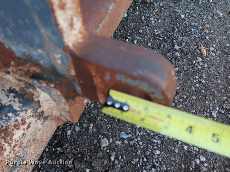 image for item DJ2425 JRB 624H  four-in-one loader bucket