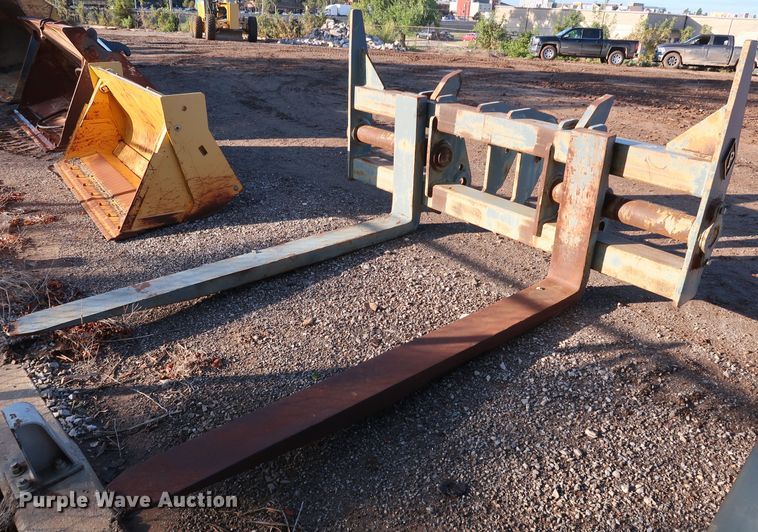 image for item DJ2426 Pemberton 7099 JD744VPF  forks