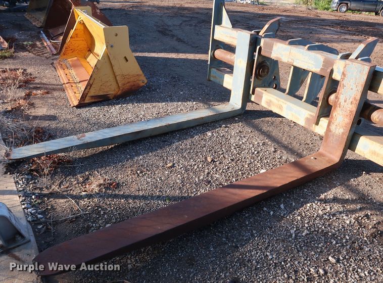 image for item DJ2426 Pemberton 7099 JD744VPF  forks