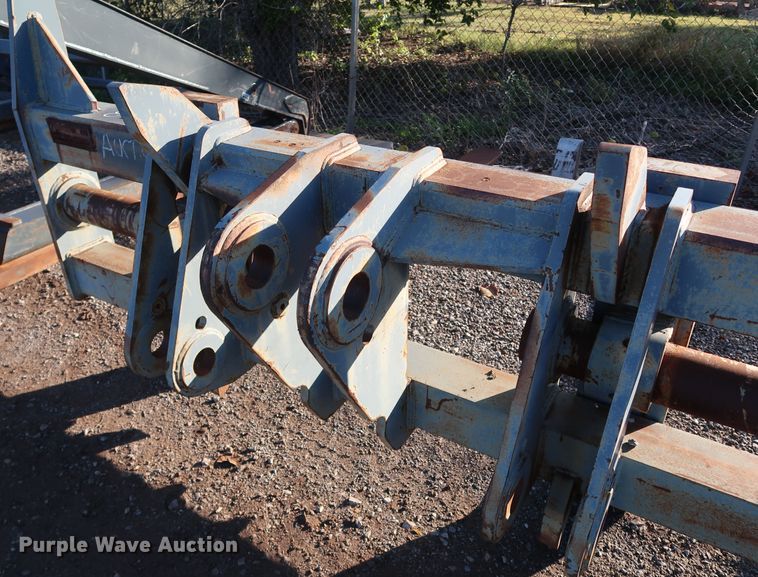 image for item DJ2426 Pemberton 7099 JD744VPF  forks