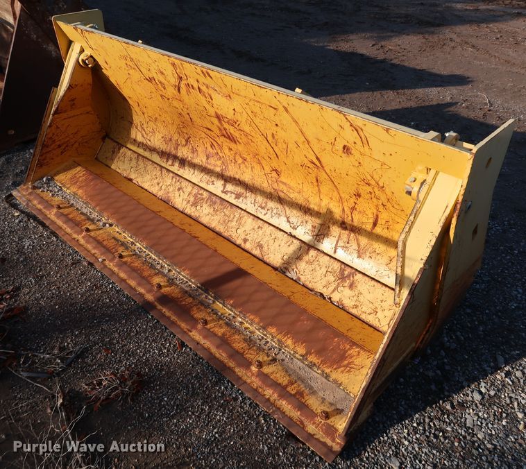 image for item DJ2428 John Deere AT447318 four-in-one bucket