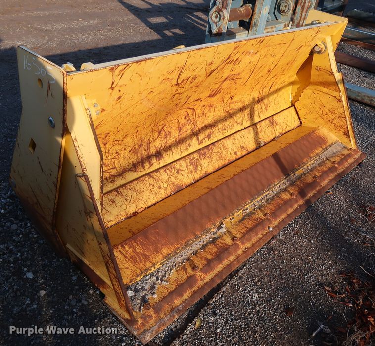 image for item DJ2428 John Deere AT447318 four-in-one bucket