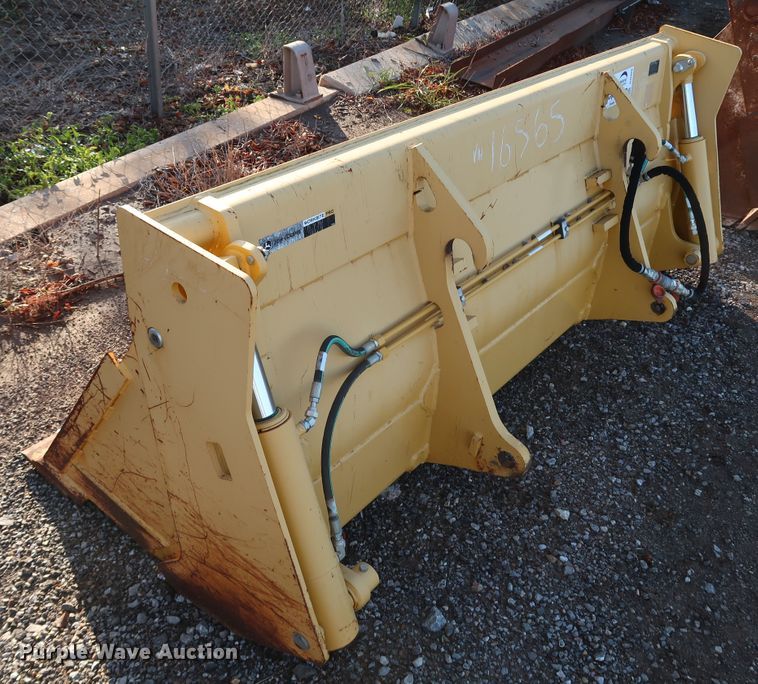 image for item DJ2428 John Deere AT447318 four-in-one bucket