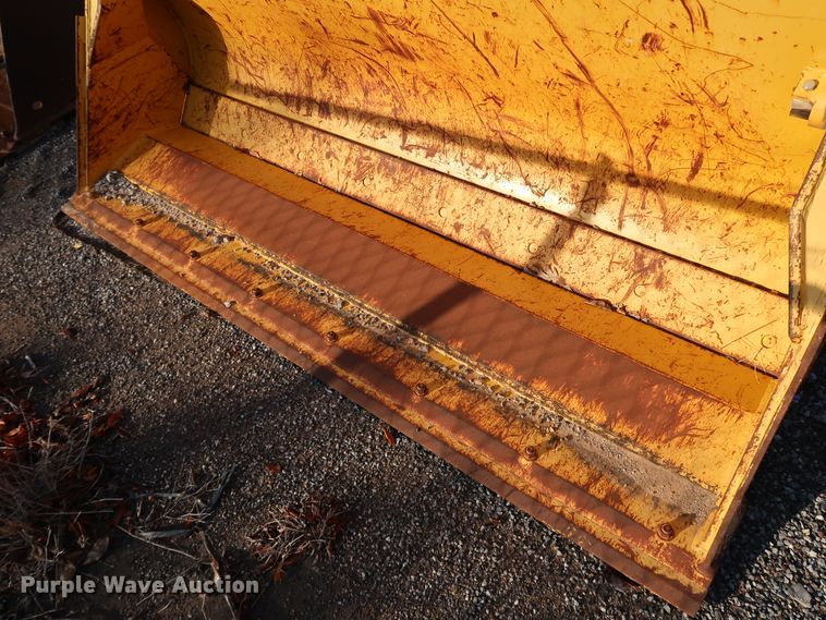 image for item DJ2428 John Deere AT447318 four-in-one bucket