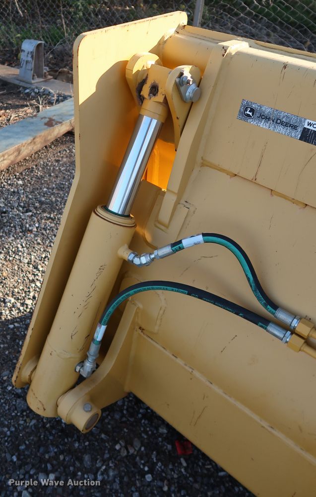 image for item DJ2428 John Deere AT447318 four-in-one bucket