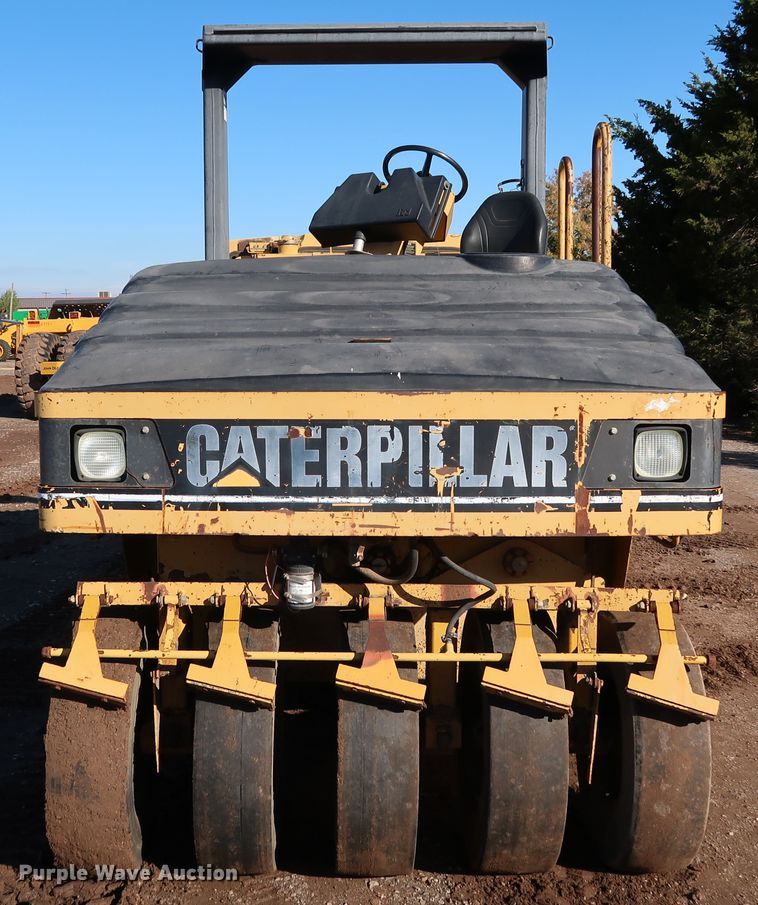 image for item DJ2429 1999 Caterpillar PS-150B  pneumatic roller