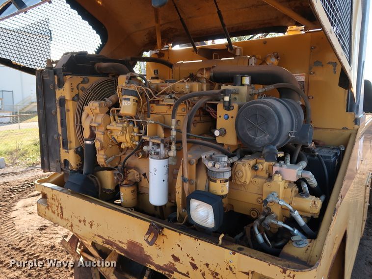 image for item DJ2429 1999 Caterpillar PS-150B  pneumatic roller