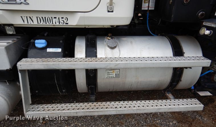 image for item DJ7421 2013 Mack Granite GU713  vacuum truck