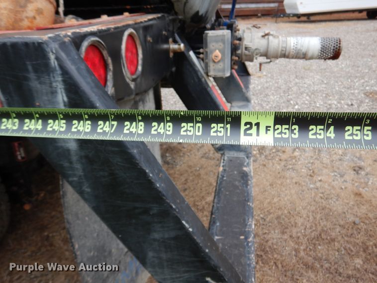 image for item DJ7421 2013 Mack Granite GU713  vacuum truck