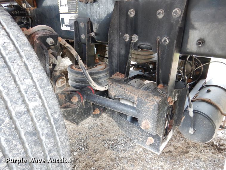 image for item DJ7421 2013 Mack Granite GU713  vacuum truck