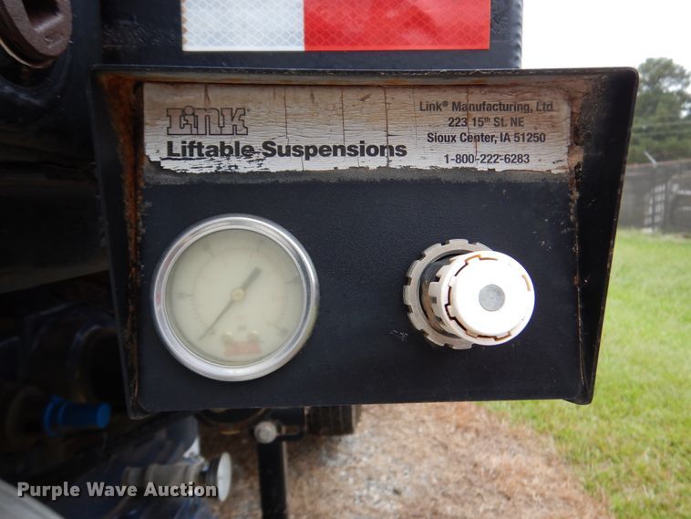 image for item DJ7421 2013 Mack Granite GU713  vacuum truck