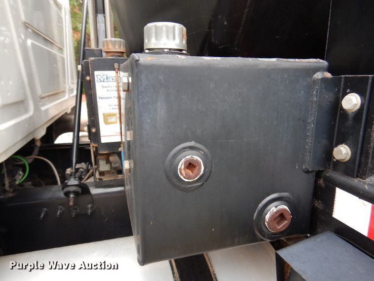 image for item DJ7421 2013 Mack Granite GU713  vacuum truck