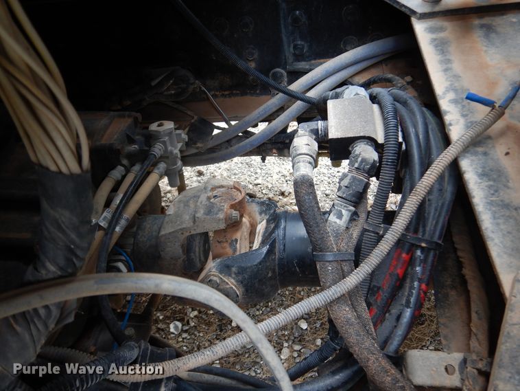 image for item DJ7421 2013 Mack Granite GU713  vacuum truck