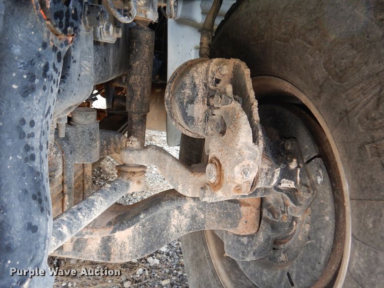 image for item DJ7421 2013 Mack Granite GU713  vacuum truck