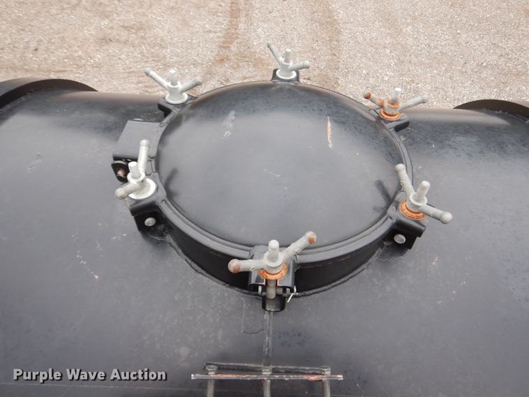 image for item DJ7421 2013 Mack Granite GU713  vacuum truck