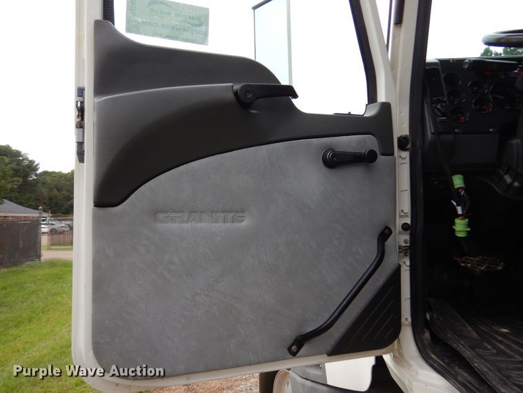 image for item DJ7421 2013 Mack Granite GU713  vacuum truck