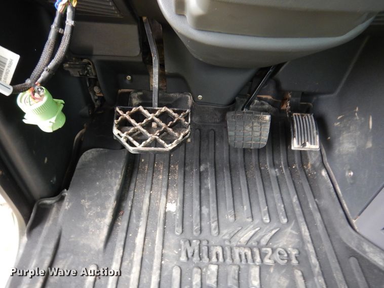 image for item DJ7421 2013 Mack Granite GU713  vacuum truck