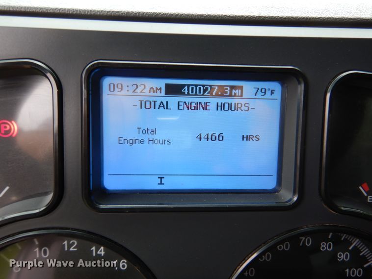 image for item DJ7421 2013 Mack Granite GU713  vacuum truck