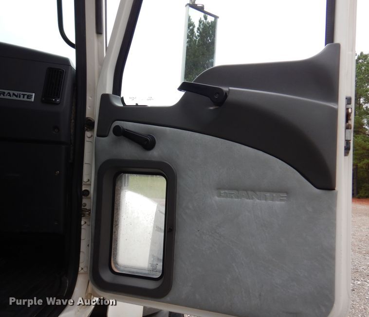 image for item DJ7421 2013 Mack Granite GU713  vacuum truck