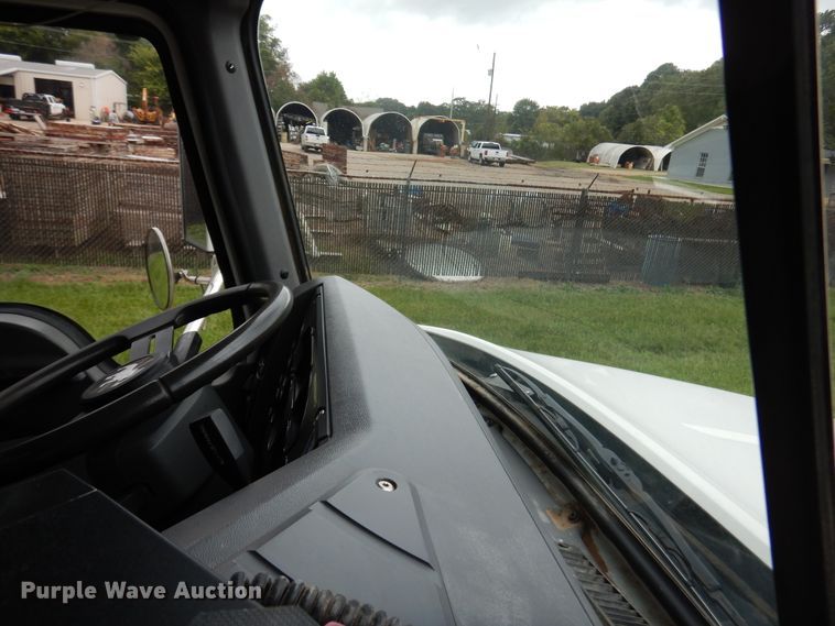 image for item DJ7421 2013 Mack Granite GU713  vacuum truck