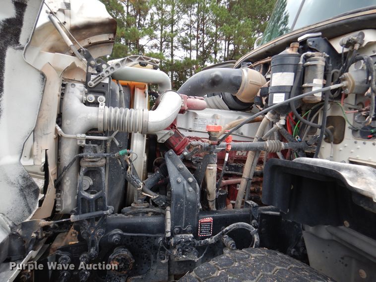 image for item DJ7421 2013 Mack Granite GU713  vacuum truck