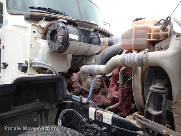 image for item DJ7421 2013 Mack Granite GU713  vacuum truck