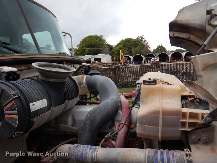 image for item DJ7421 2013 Mack Granite GU713  vacuum truck