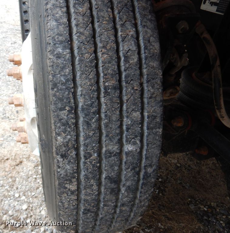 image for item DJ7421 2013 Mack Granite GU713  vacuum truck