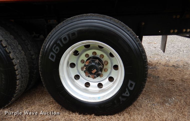 image for item DJ7421 2013 Mack Granite GU713  vacuum truck