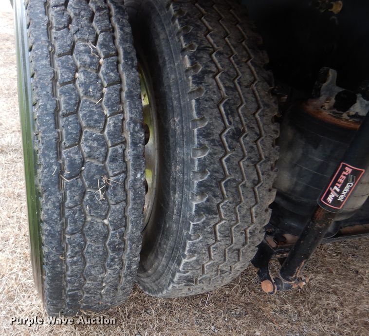 image for item DJ7421 2013 Mack Granite GU713  vacuum truck