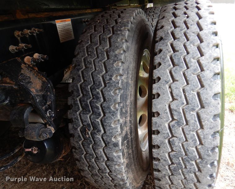 image for item DJ7421 2013 Mack Granite GU713  vacuum truck